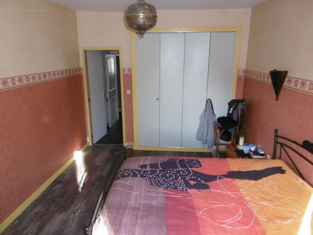 Appartement à NERONDES