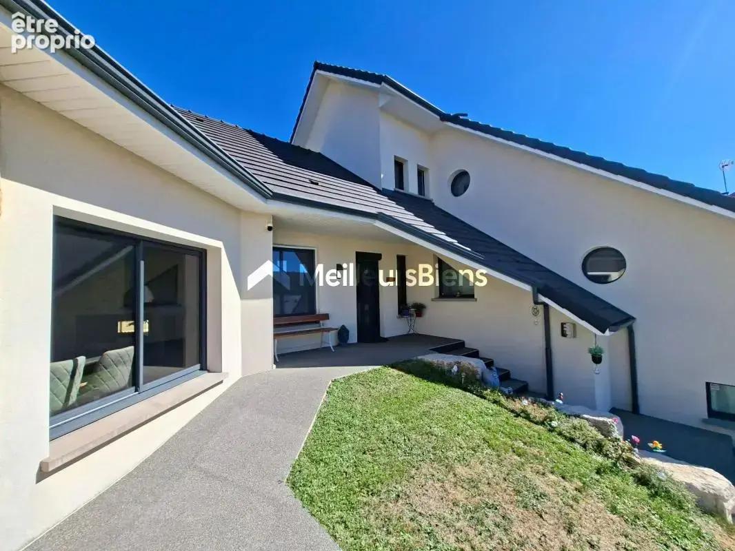 Maison contemporaine avec 2 terrasses et pergola bioclimatique - photo 3
