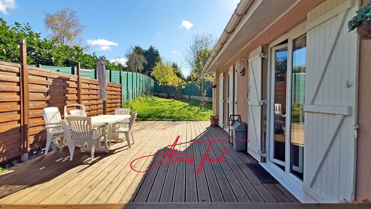 Maison à AMBARES-ET-LAGRAVE