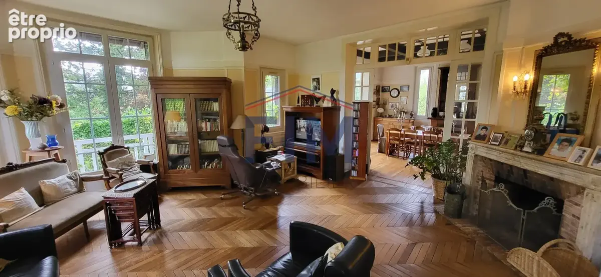 Exceptionnelle, proche Dieppe Villa Anglo-Normande de 307 m2 environ - photo 3