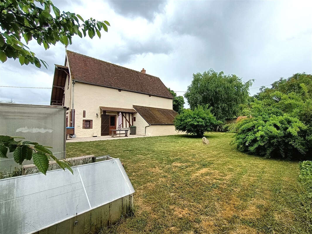 Maison à BREZOLLES