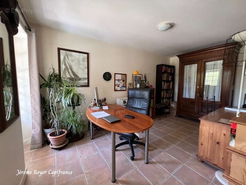 Propriété de charme à la campagne – 305 m² habitables sur 4,8 hectares avec piscine et dépendances - photo 5