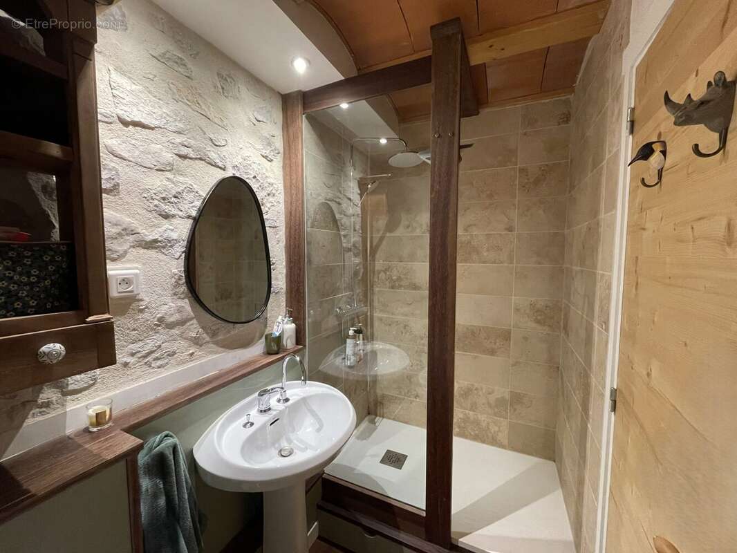 Maison 115 m² à Saint-Martin-De-Londres  - photo 4