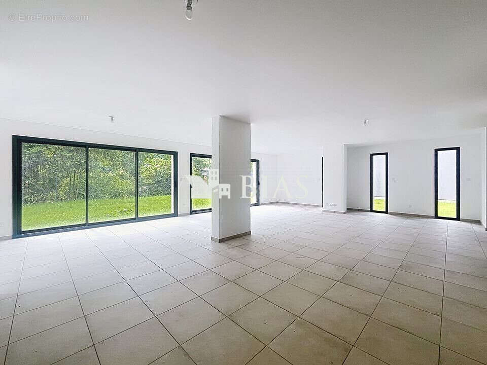 Maison à LE HOULME