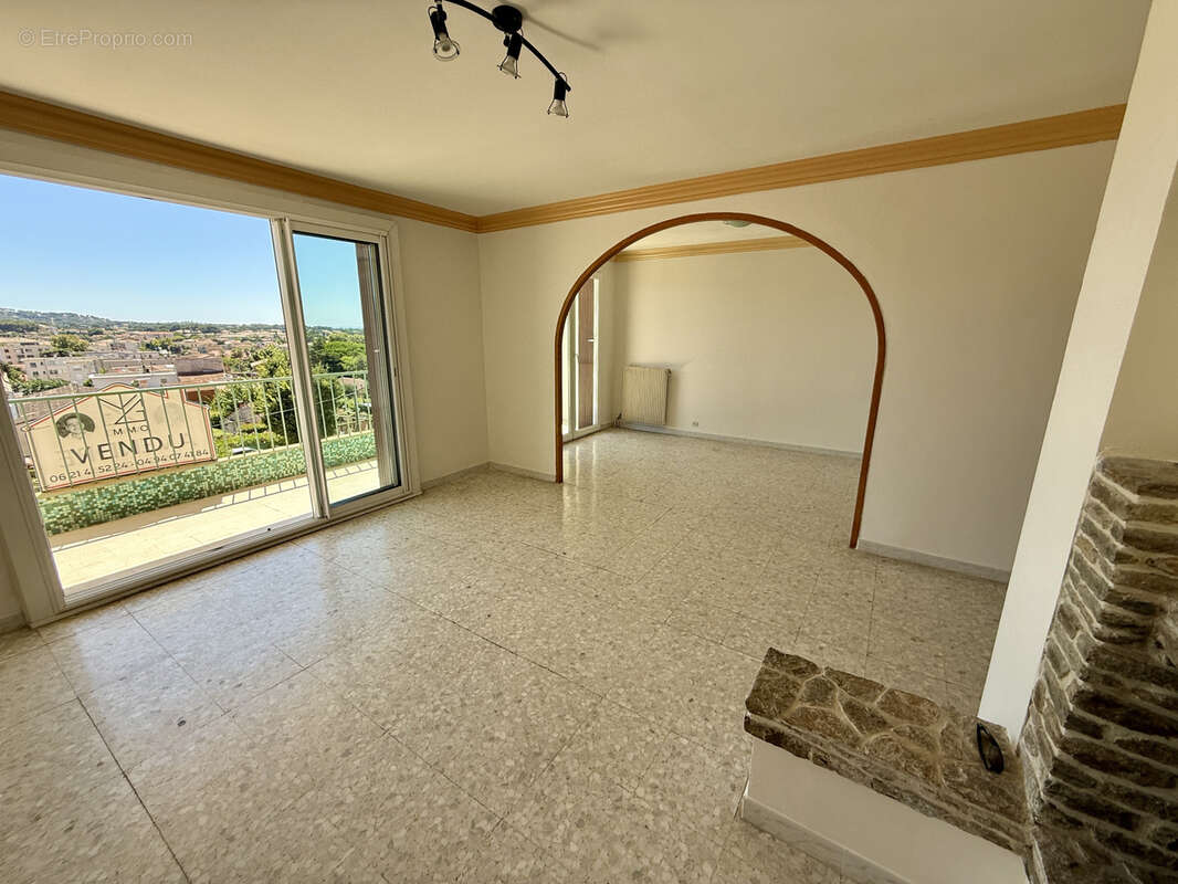 Appartement à SIX-FOURS-LES-PLAGES