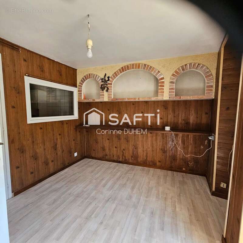 Photo 2 - Maison à LE MONTET