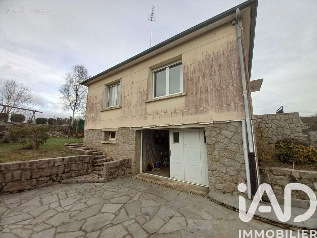 Photo 4 - Maison à COURCITE