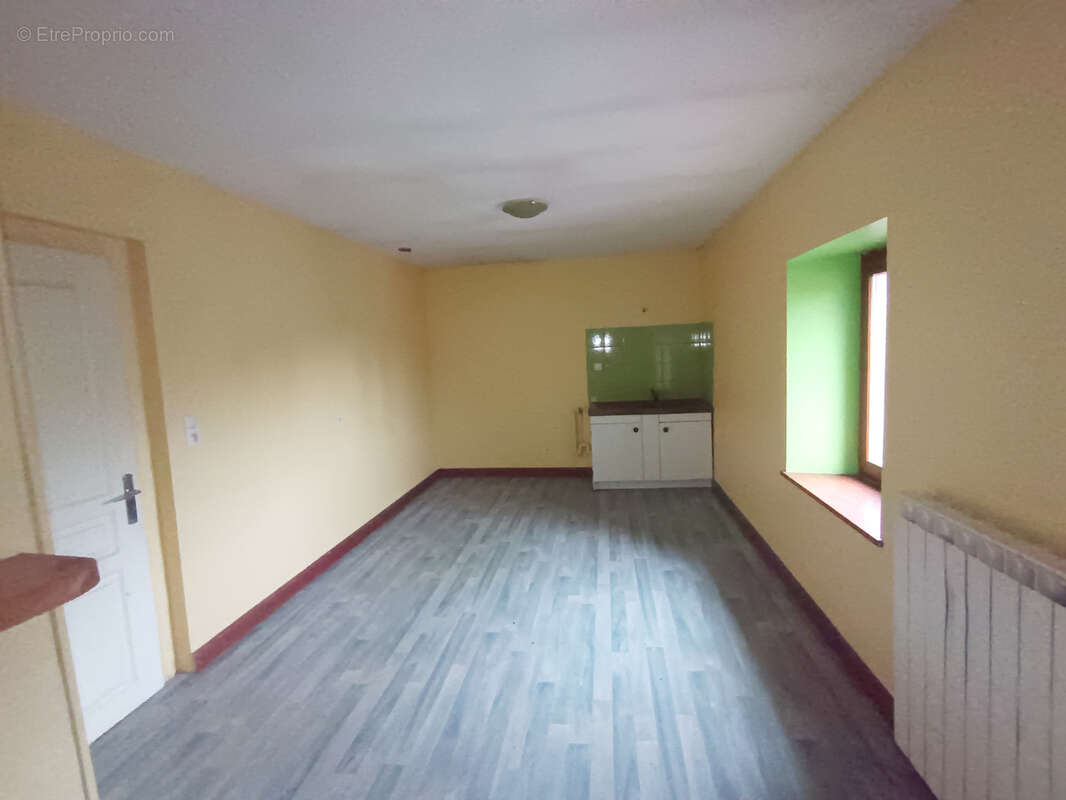 Maison à PLANCHER-BAS