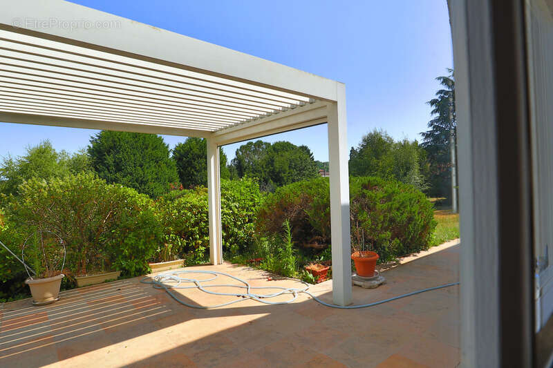 Maison à SAINT-BARTHELEMY-DE-VALS