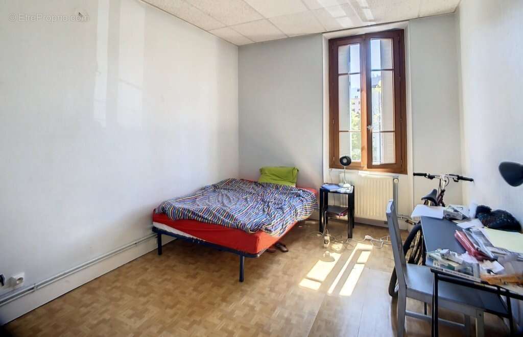 Chambery - t3 62 m² - cave - photo 3