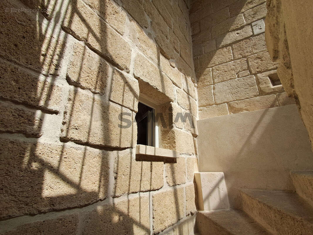Maison à AIGUES-VIVES