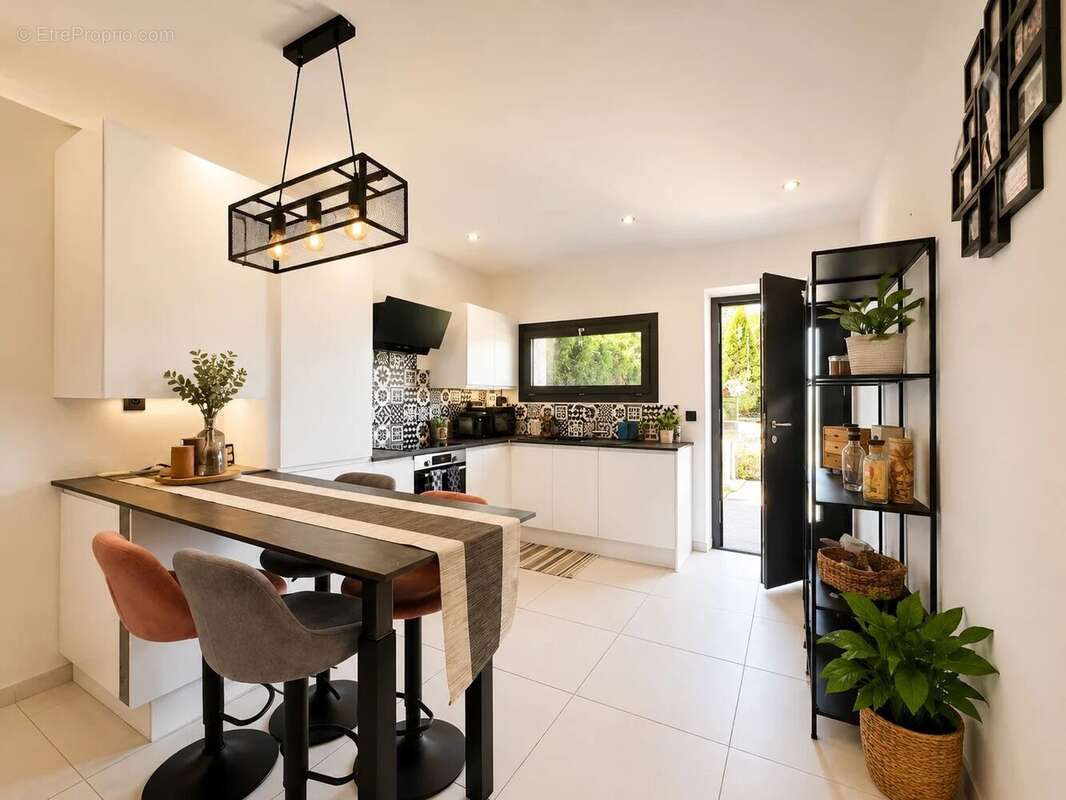 Appartement t3 rénové à puget-sur-argens - photo 4