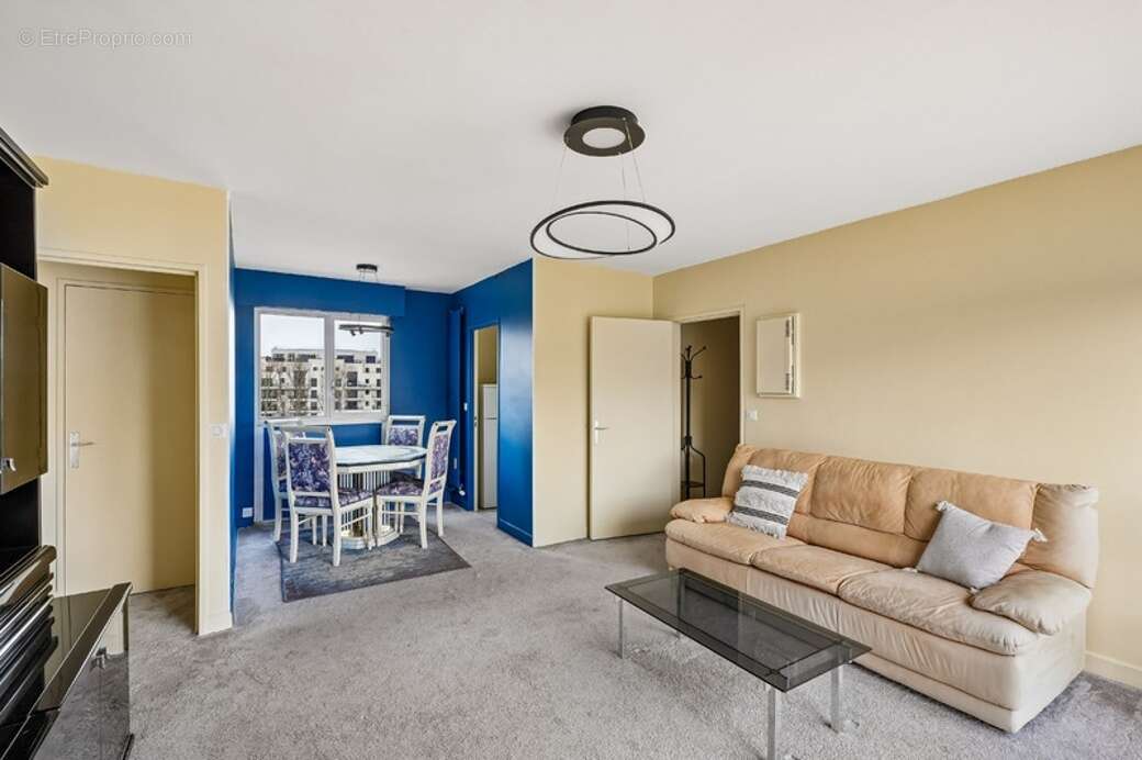 Appartement à NEUILLY-SUR-SEINE
