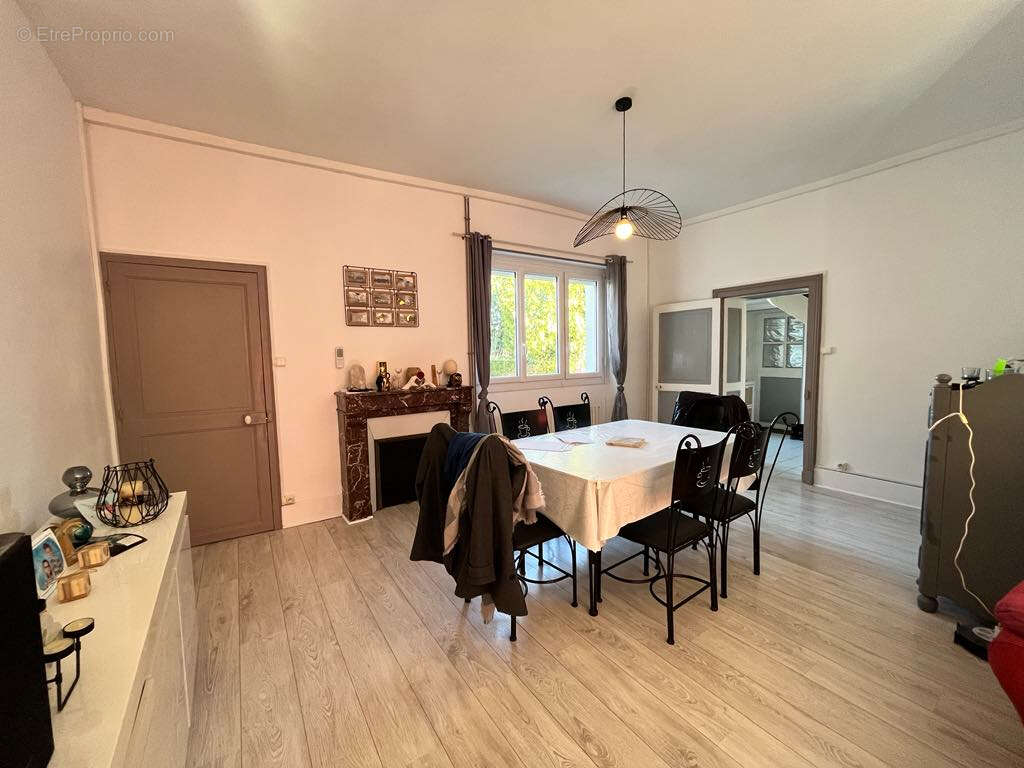 Maison à LA GUERCHE-SUR-L&#039;AUBOIS