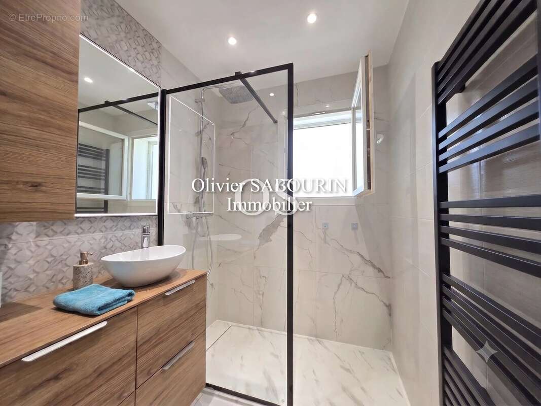 Appartement - 74m² - 2 chambres - Terrasse - photo 6