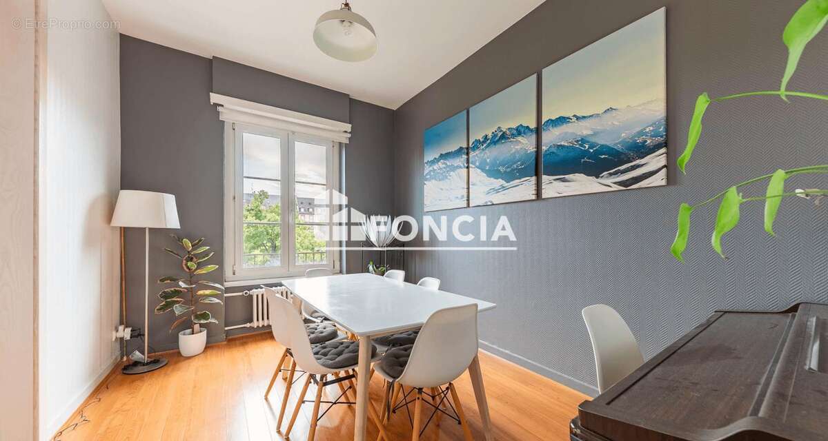 À VENDRE – Strasbourg Bourse – Bel appartement 4 pièces de 95.14 m² avec garage, cave et grenier - photo 3