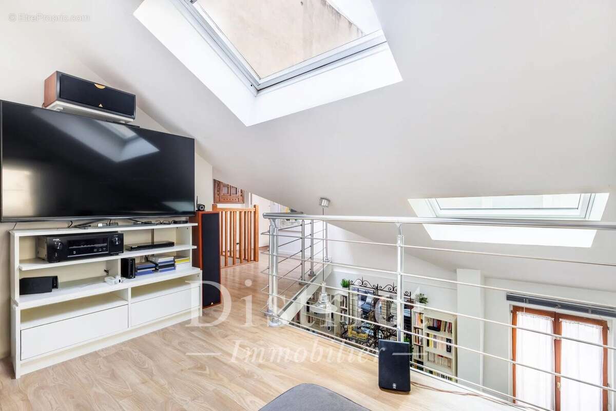 Appartement à PARIS-11E