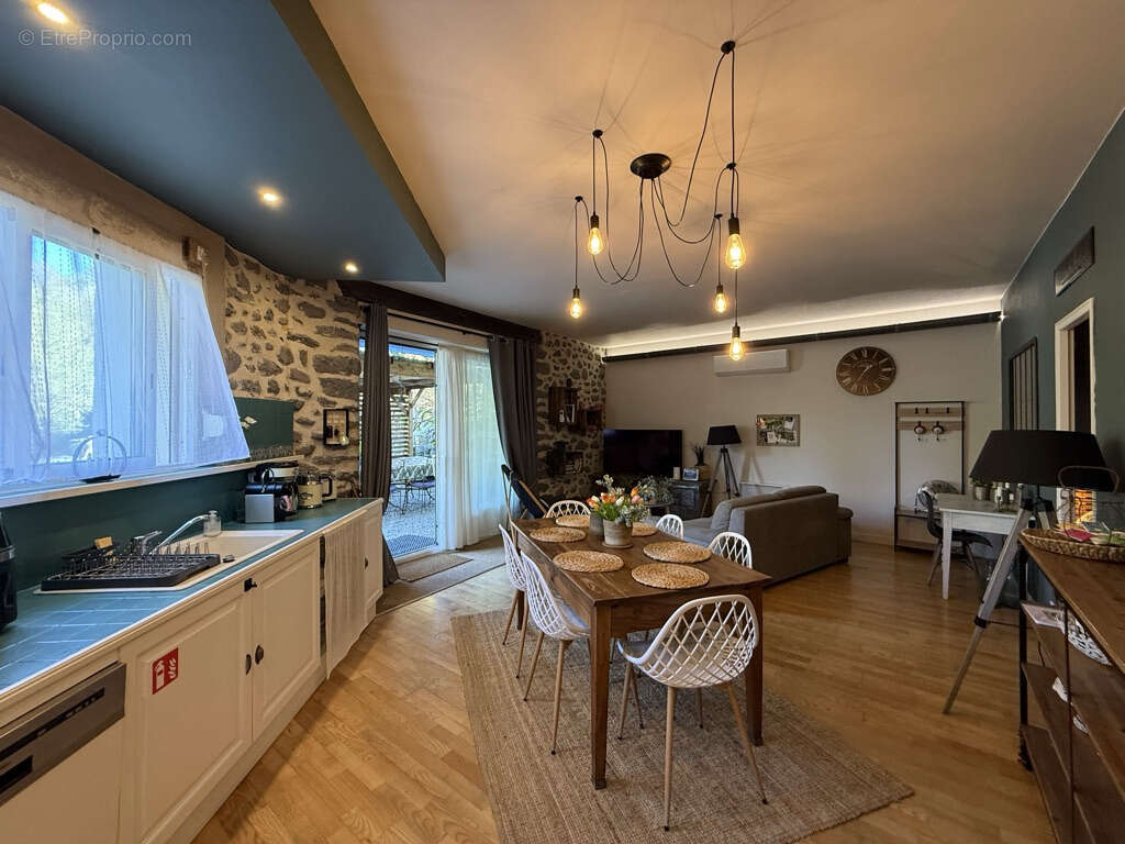 Maison à PRIVAS