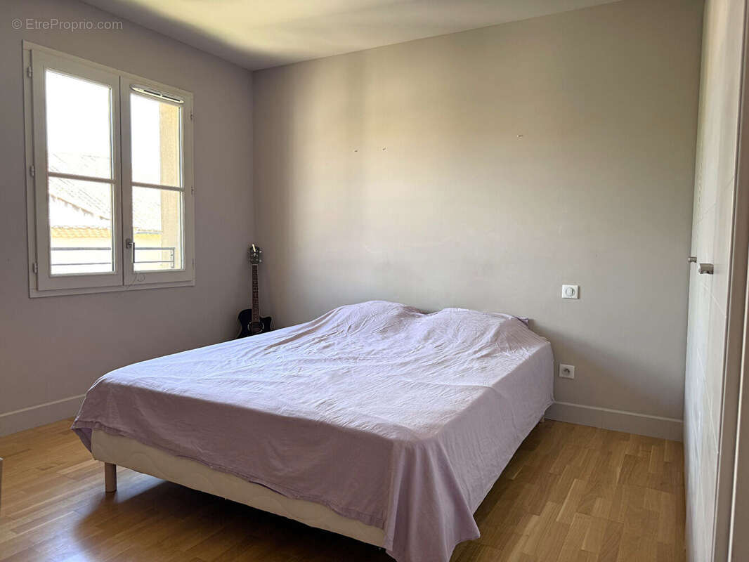 Appartement à VILLENEUVE-LES-AVIGNON