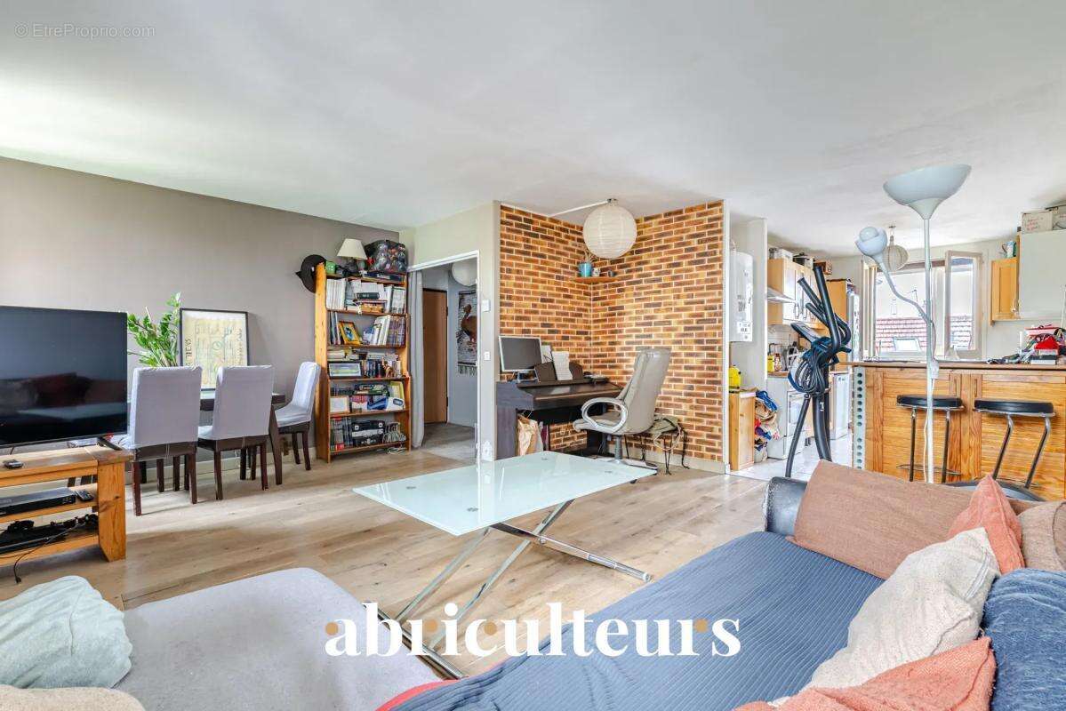Appartement à GENNEVILLIERS