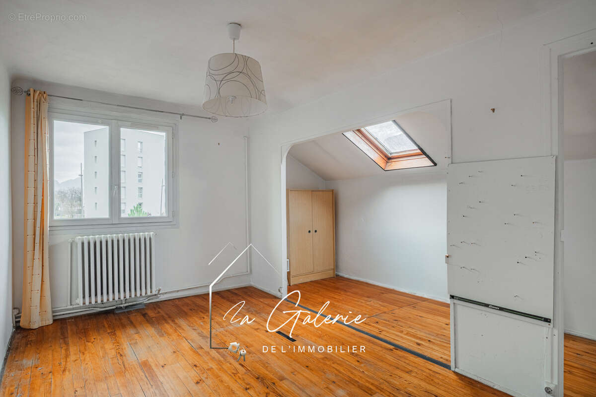 Maison à ECHIROLLES
