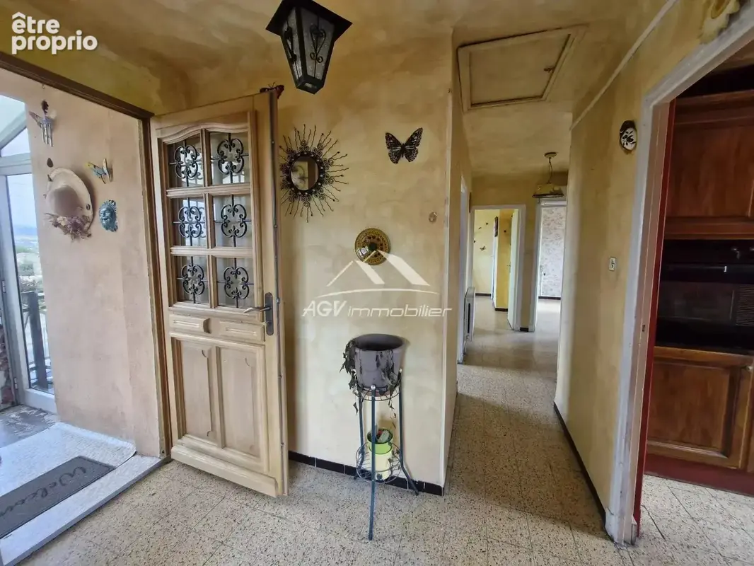 A Saint-Christol-Les-Alès, maison 3 chambres, deux garages sur 1025 m² de terrain - photo 5
