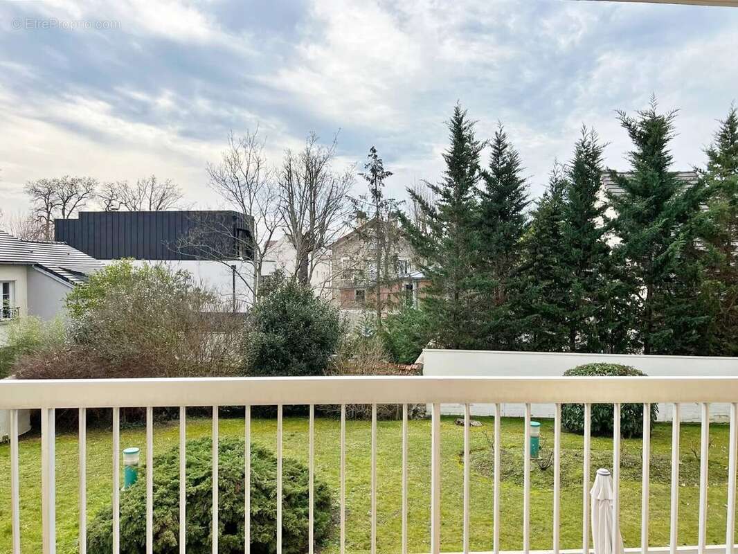 Appartement à SAINT-MAUR-DES-FOSSES