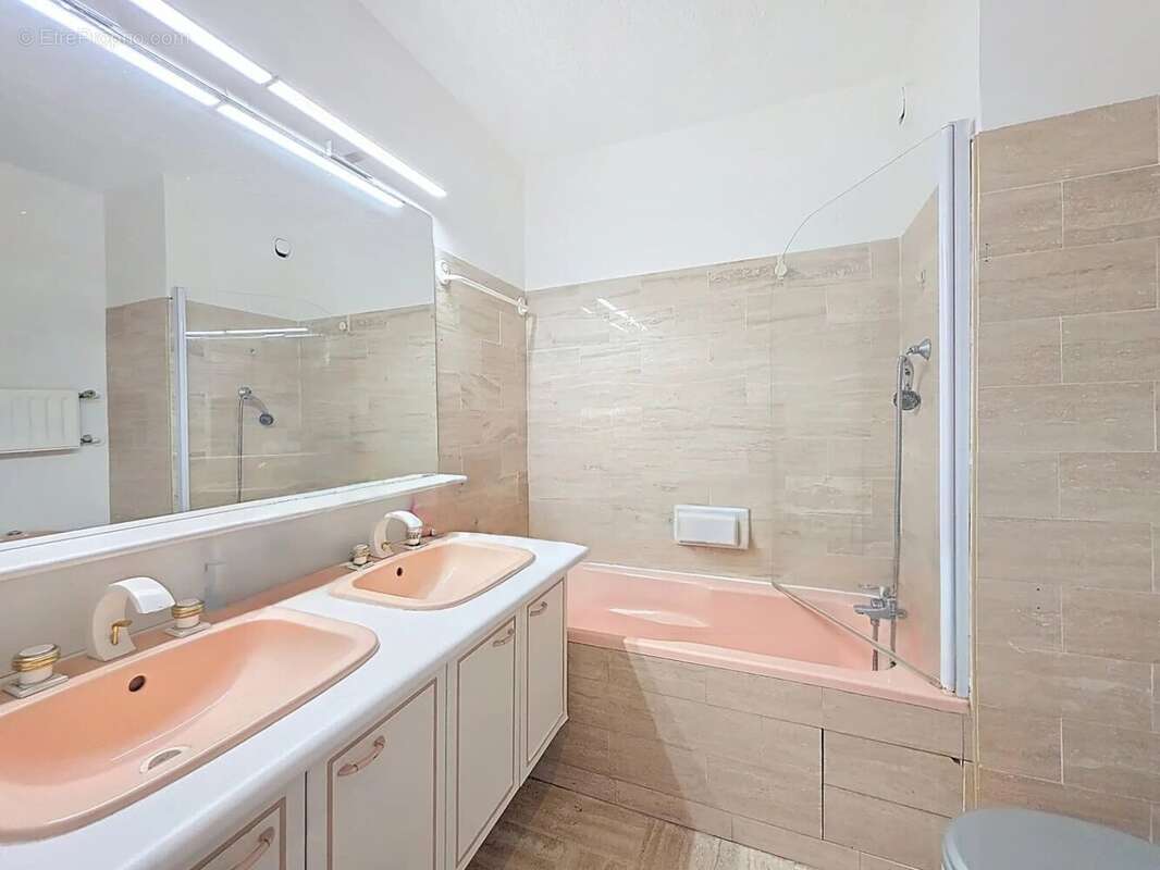 Appartement à MANDELIEU-LA-NAPOULE