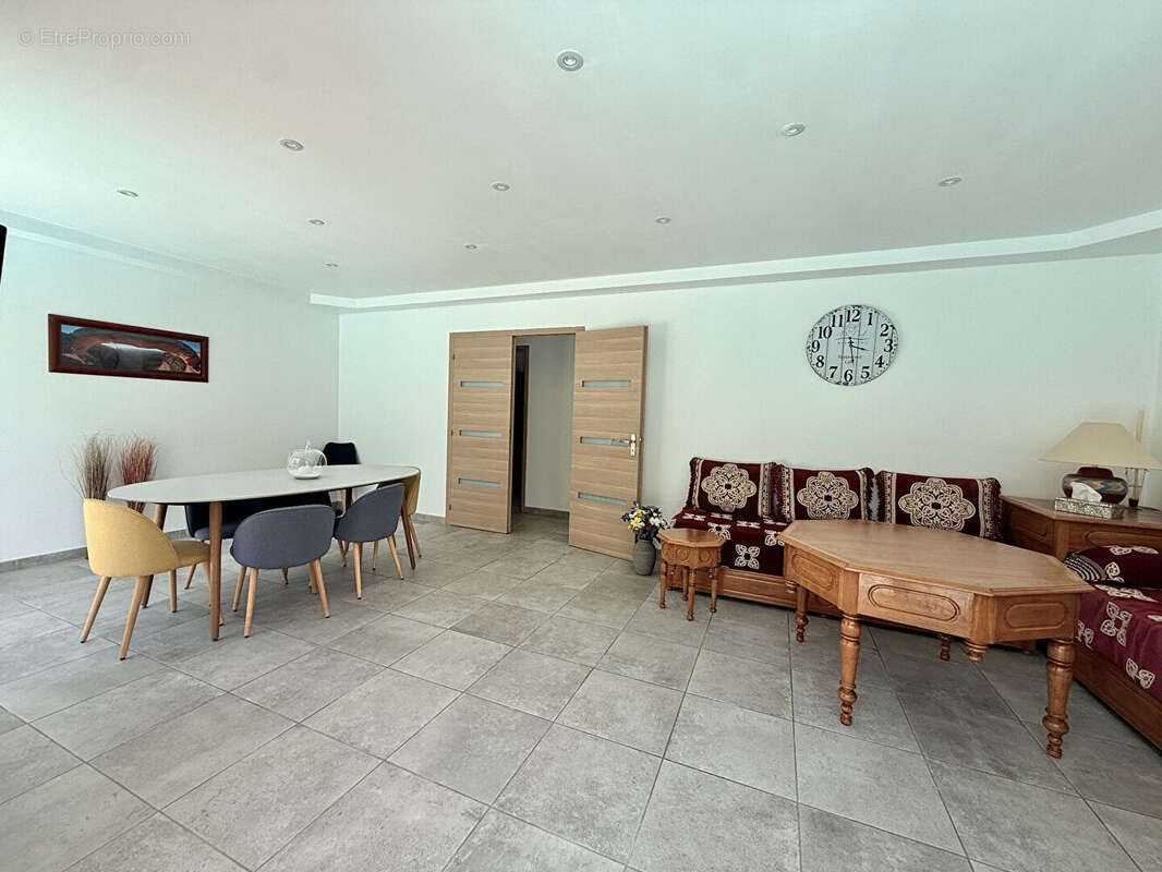 Maison à TROIS-PALIS