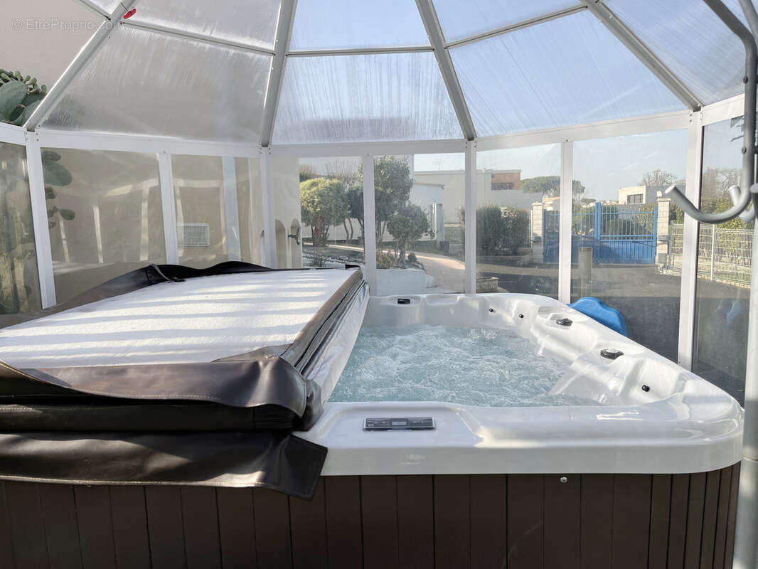 Maison à VAUX-SUR-MER