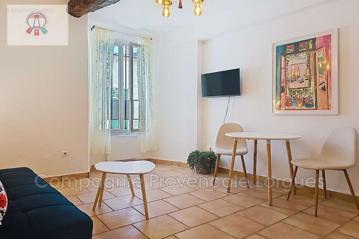 Appartement à LORGUES