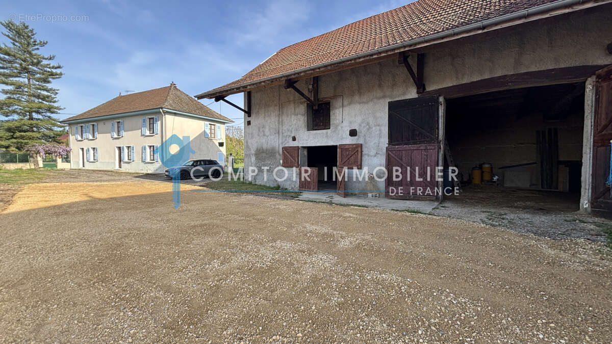 Maison avec dépendance - photo 2