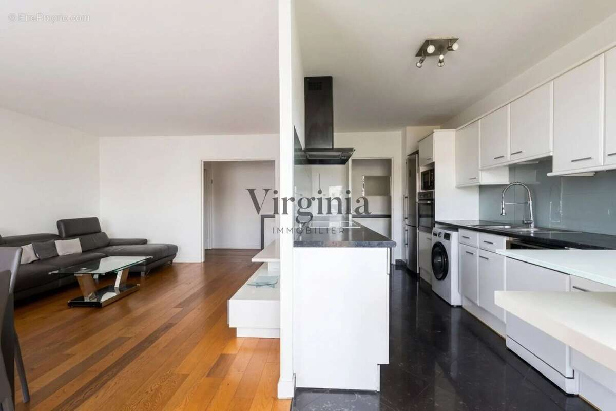 Appartement à CHARENTON-LE-PONT