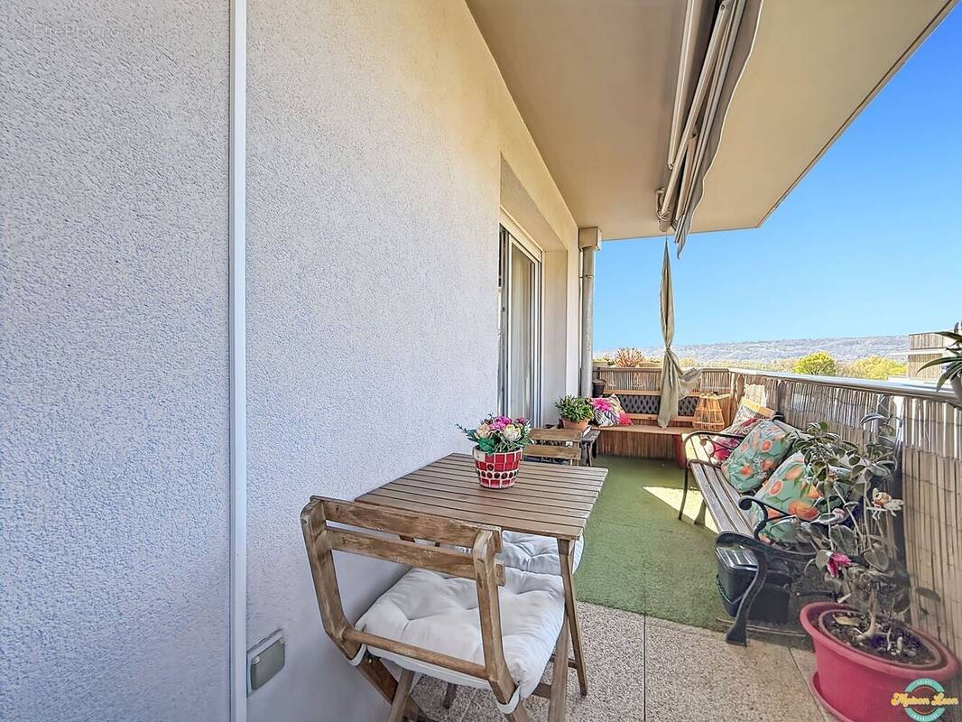 Appartement à L'ISLE-D'ABEAU