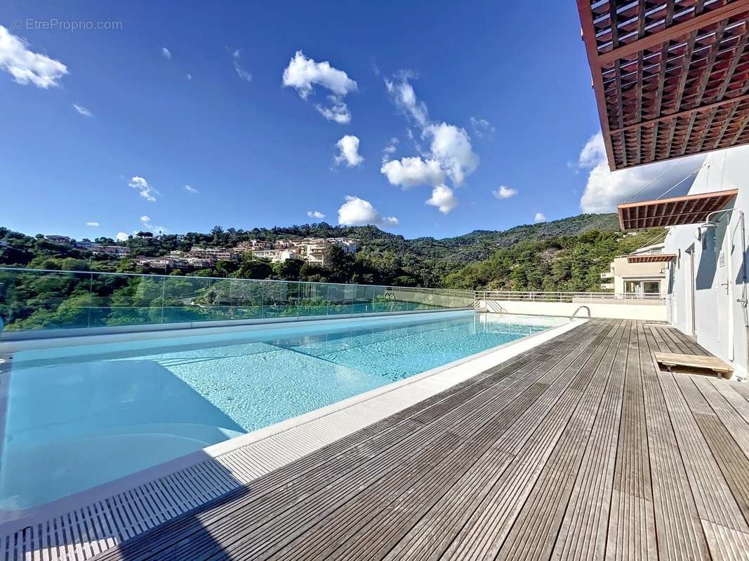 Appartement à MANDELIEU-LA-NAPOULE