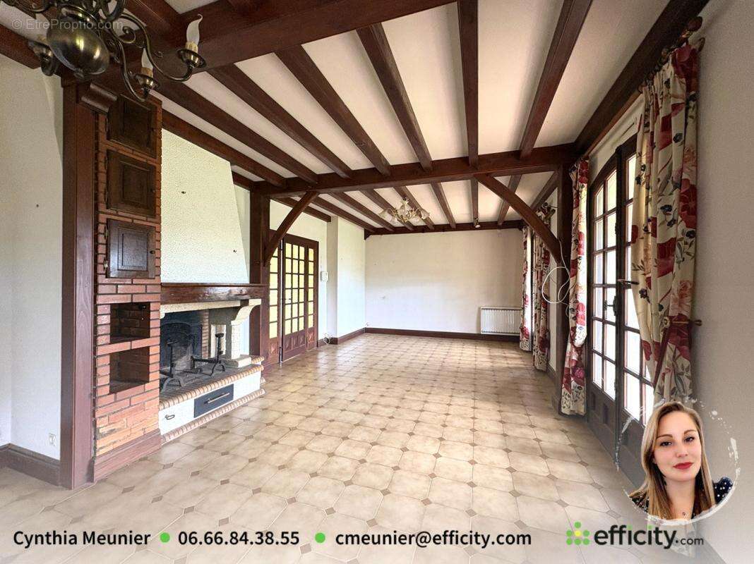 Maison à RUELLE-SUR-TOUVRE