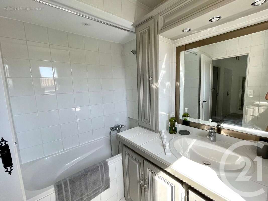 Maison à MOUGINS
