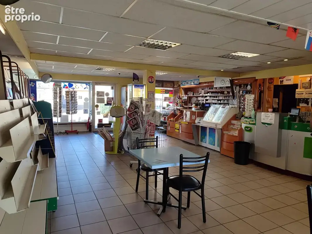 Local commercial  102.80 m2 - photo 2