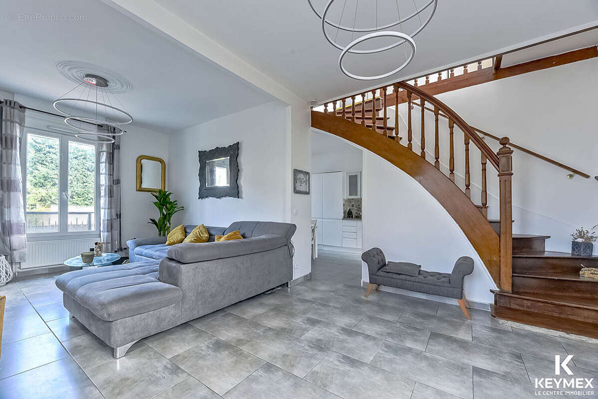 Maison à MONTMORENCY