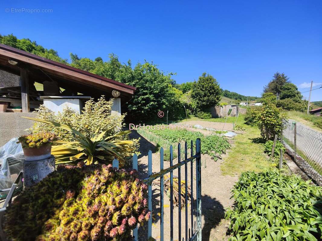 Maison 113 m² à Saint-Bonnet-De-Valclerieux  - photo 2