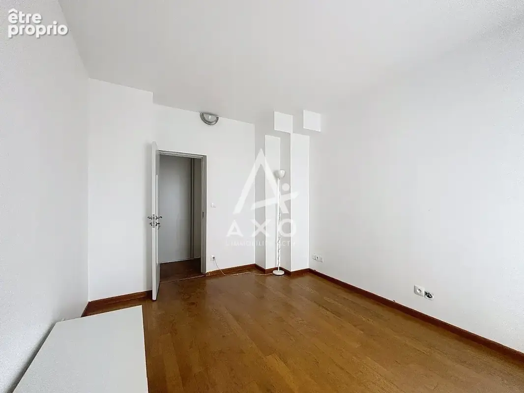 À Vendre - Appartement 4 Pièces au cur de Beauvais - photo 8