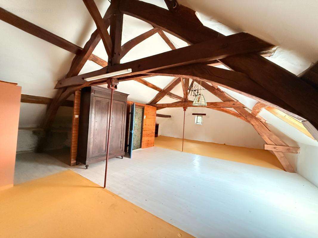 Propriété de caractère 284m² habitable, 5 chambres, annexe + grange sur terrain de 6885m² 197 000 € - photo 14
