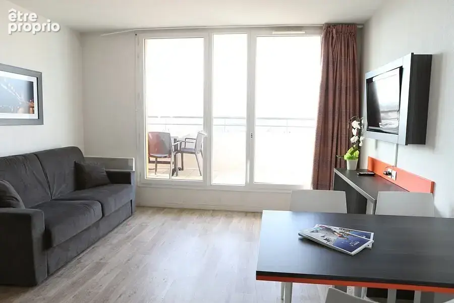 INVESTISSEMENT LOCATIF  CHEVILLY-LARUE  Résidence Le Fontainebleau Apparthotel Paris Sud *** - 7,18% de rentabilité - photo 2