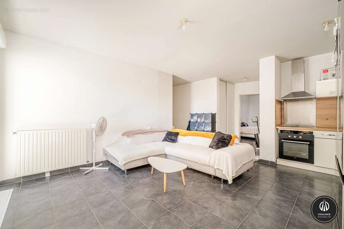 Appartement à MARSEILLE-3E
