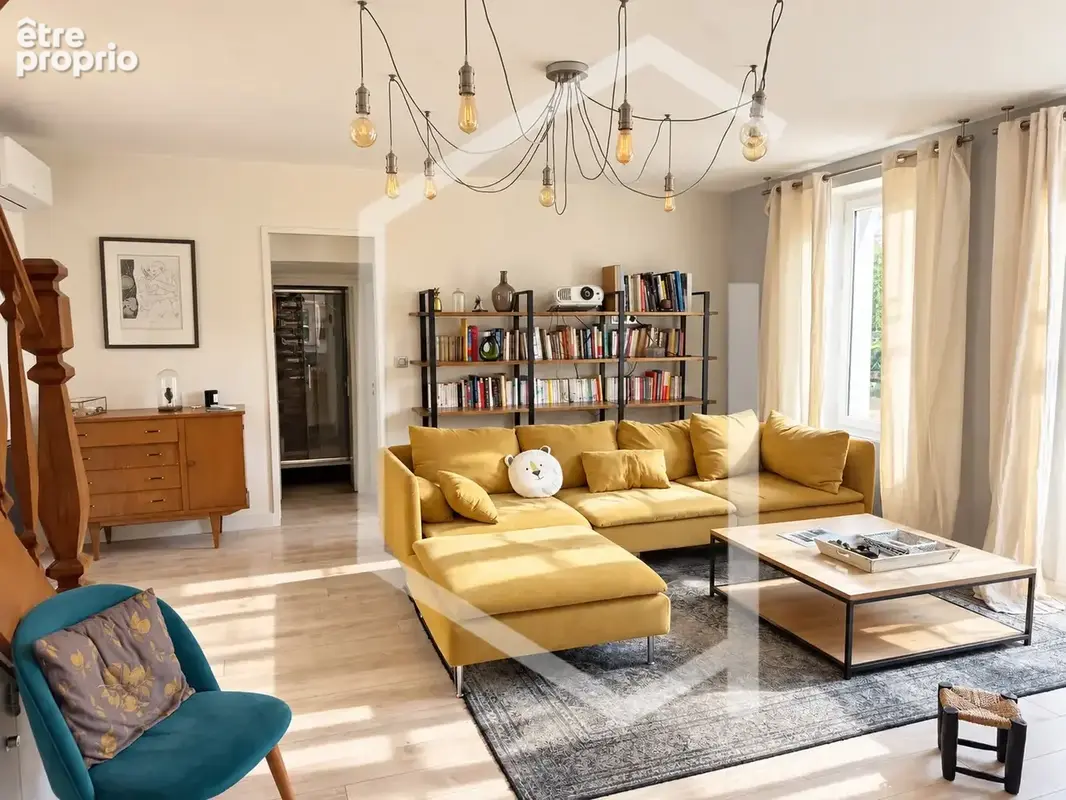 Authentique maison en pierre entièrement rénovée avec jardin de 1 800 m2 - photo 3