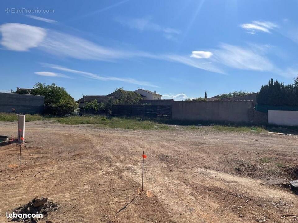 Terrain à PEPIEUX