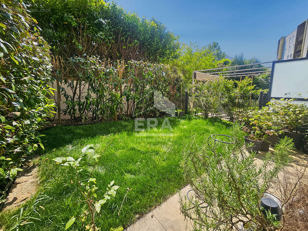 Appartement à ISSY-LES-MOULINEAUX