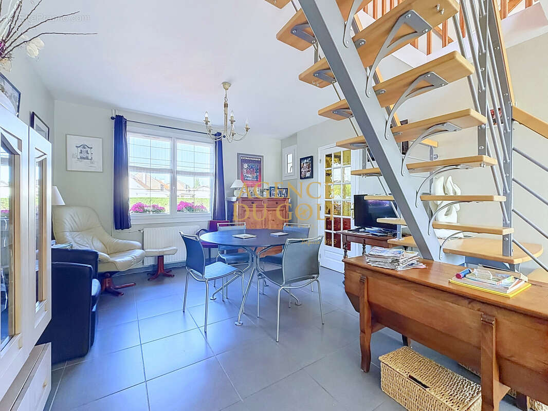 Maison familiale de 334 m2   Vie de plain-pied, dépendance et double garage. Cucq - photo 6