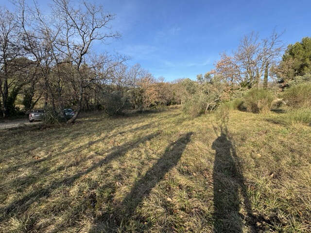 Terrain à EGUILLES