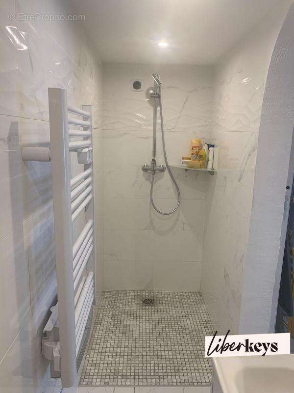 Appartement à SAINT-CYR-SUR-MER